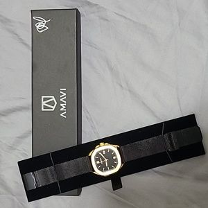 AMAVI Watch W/ Box Autographed by UFCs Darren Till